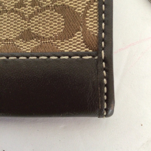 COACH MINI SKINNY SIGNATURE ID CASE KEY CHAIN - Picture 9 of 13